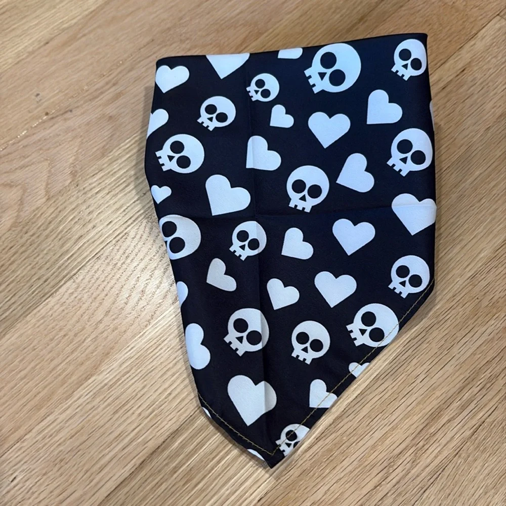 Heart and Skull Patterned Pet Bandana Cats and Dogs
